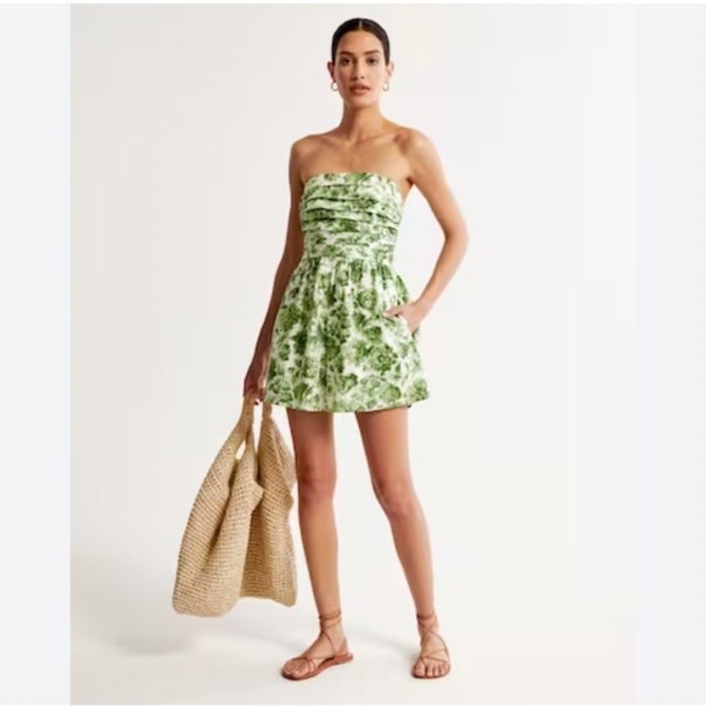 Abercrombie & Fitch Strapless Green Floral Romper in Tall